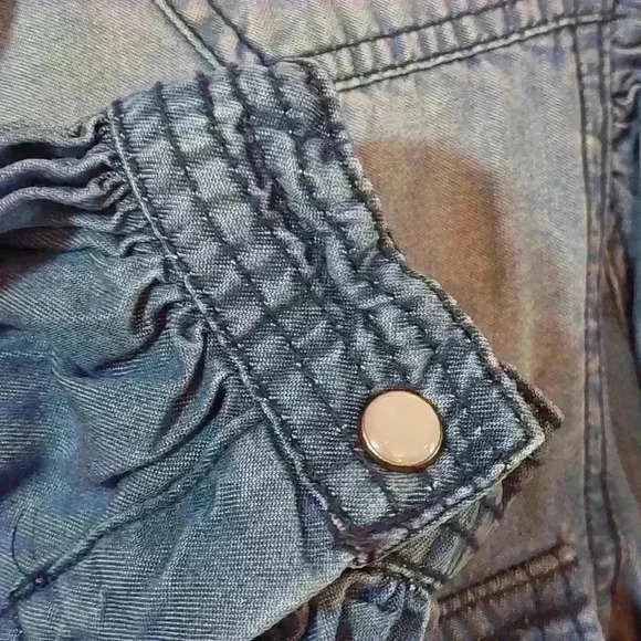 Chambray Poet Sleeve Shirt - Picture 6 of 6